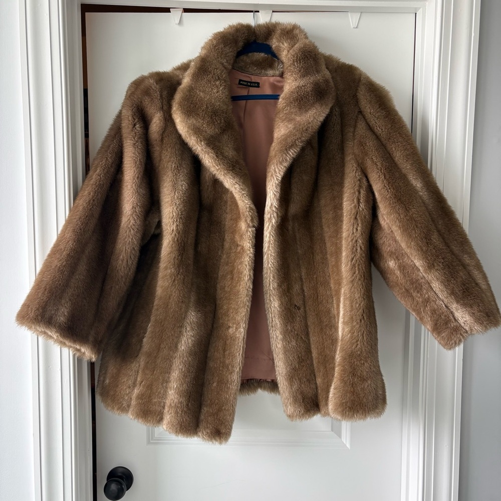 Vintage Plush Faux Fur Coat in Warm Brown